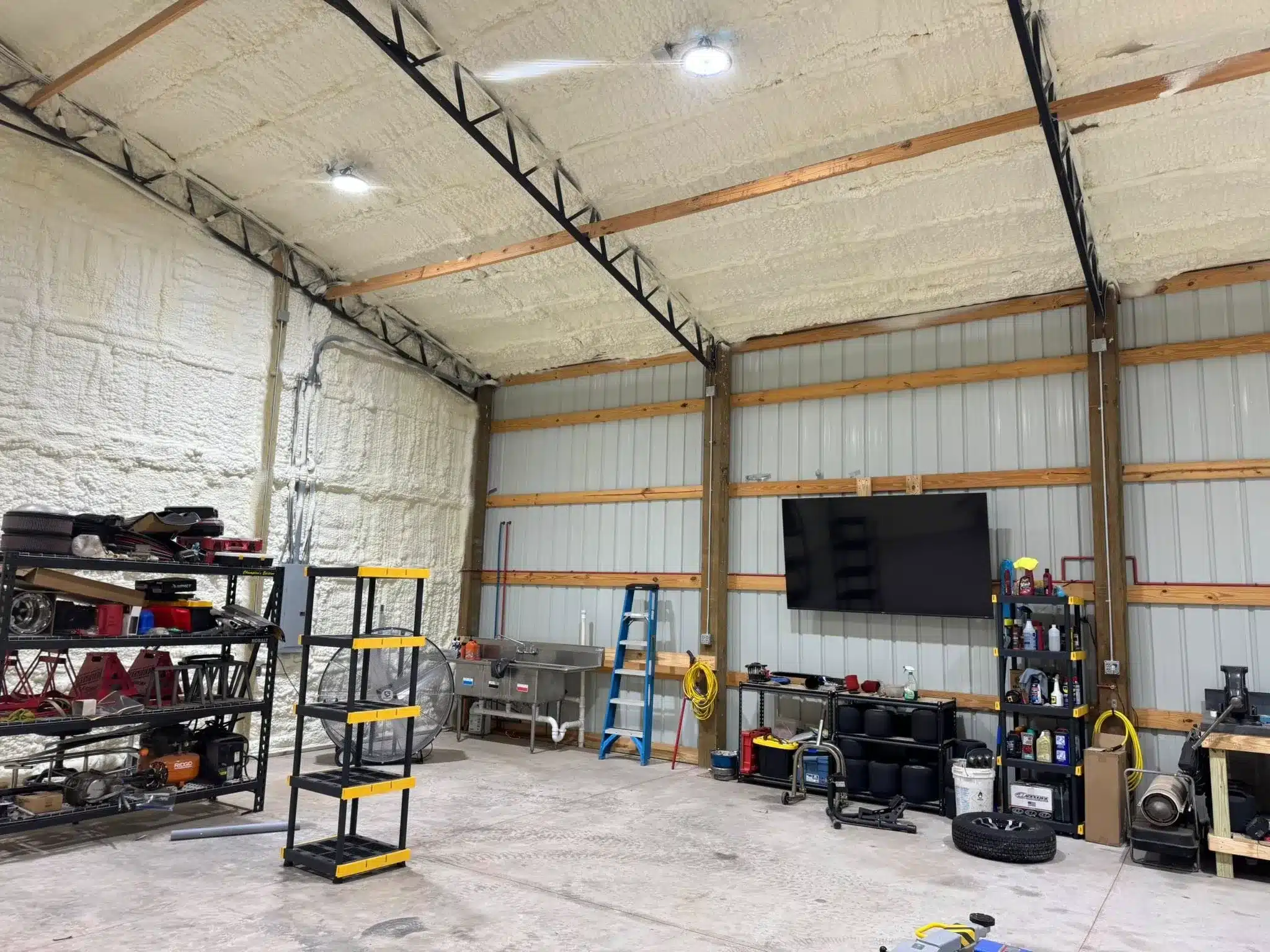 7 Spray Foam Advantages for a Cozy Home in Broadview Farms