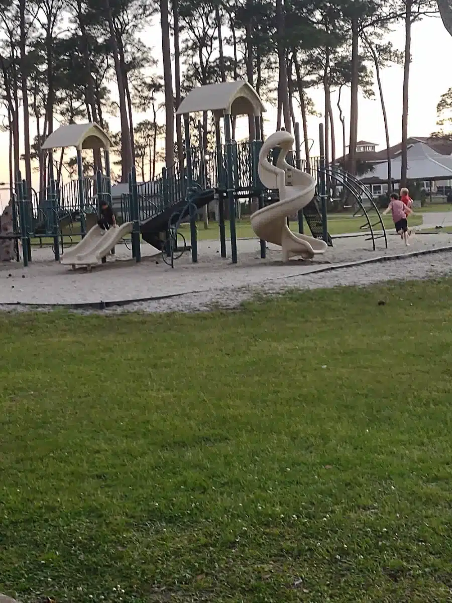 Liza Jackson Park